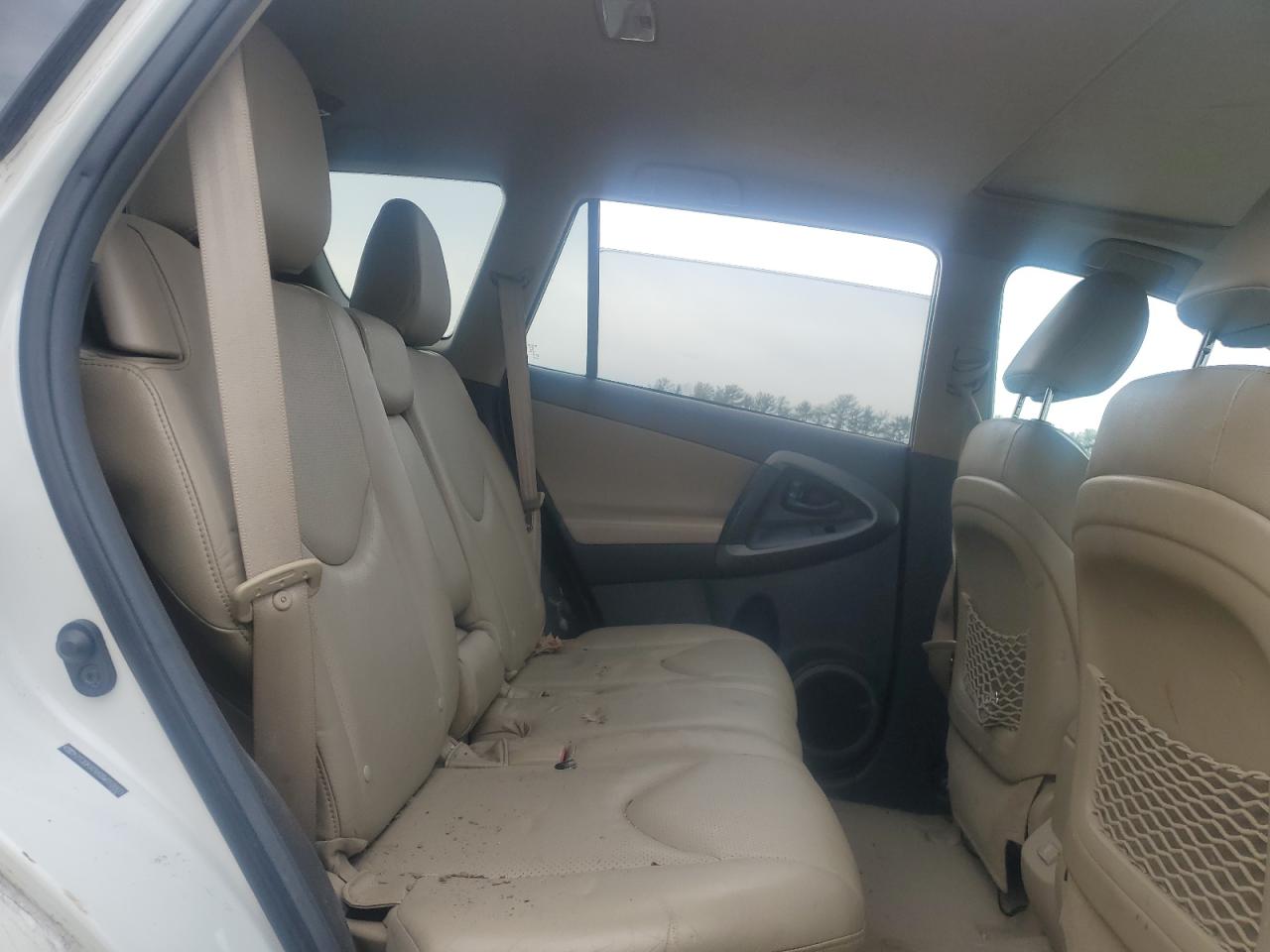 2011 Toyota RAV 4 - Image 11