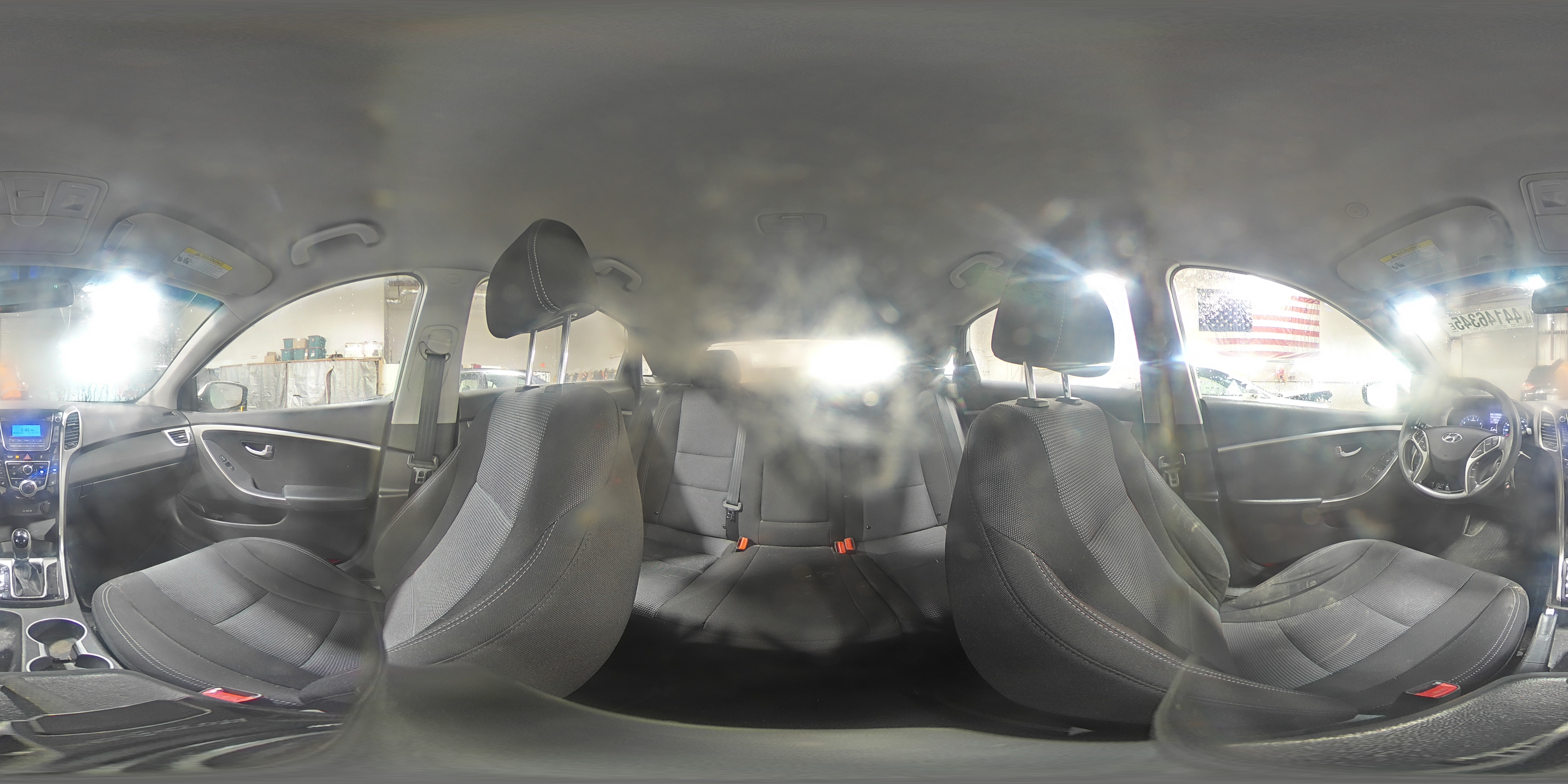 2013 Hyundai Elantra - Image 15
