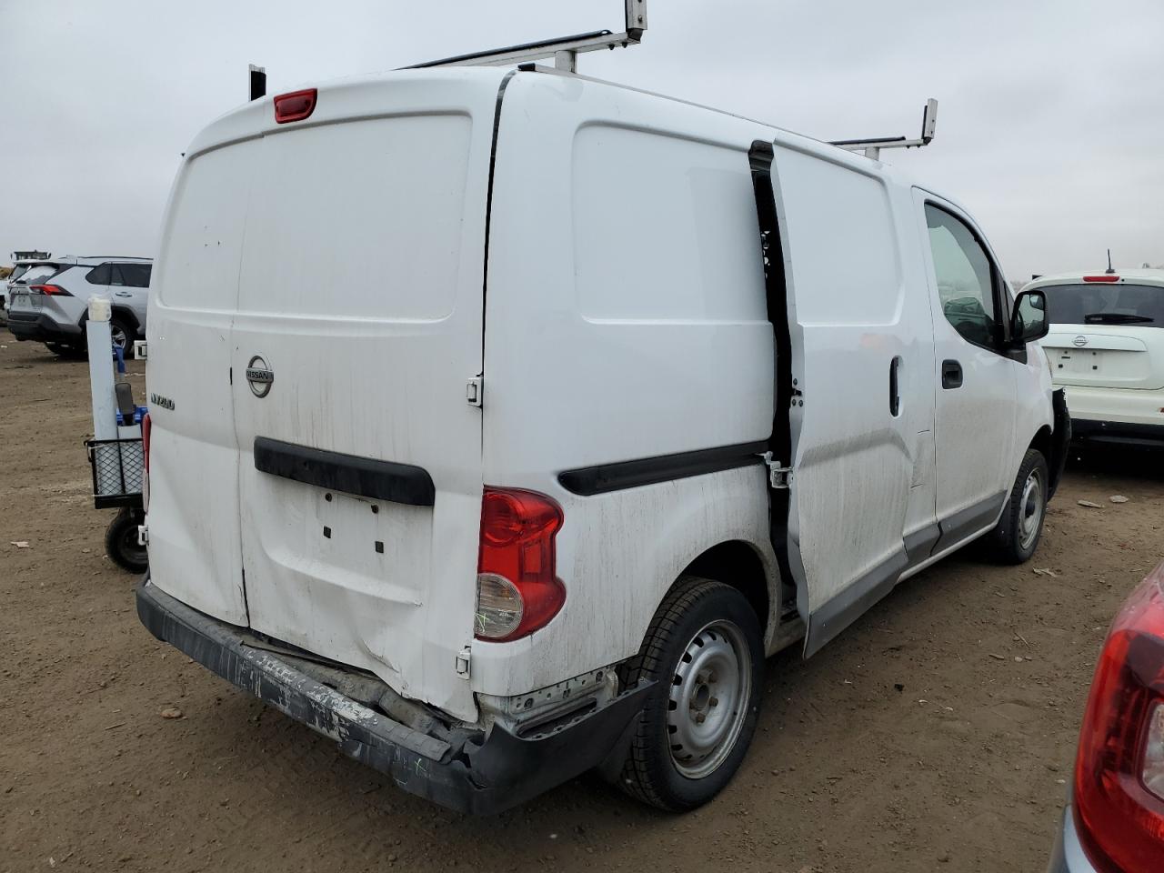 2015 Nissan NV - Image 3
