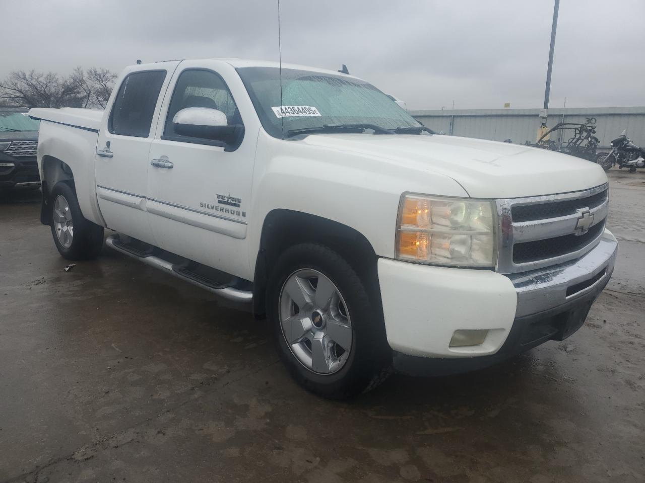 2009 Chevrolet Silverado - Image 4