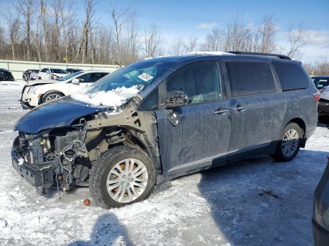 2017 Toyota Sienna Xle за продажба в Leroy, NY - Front End