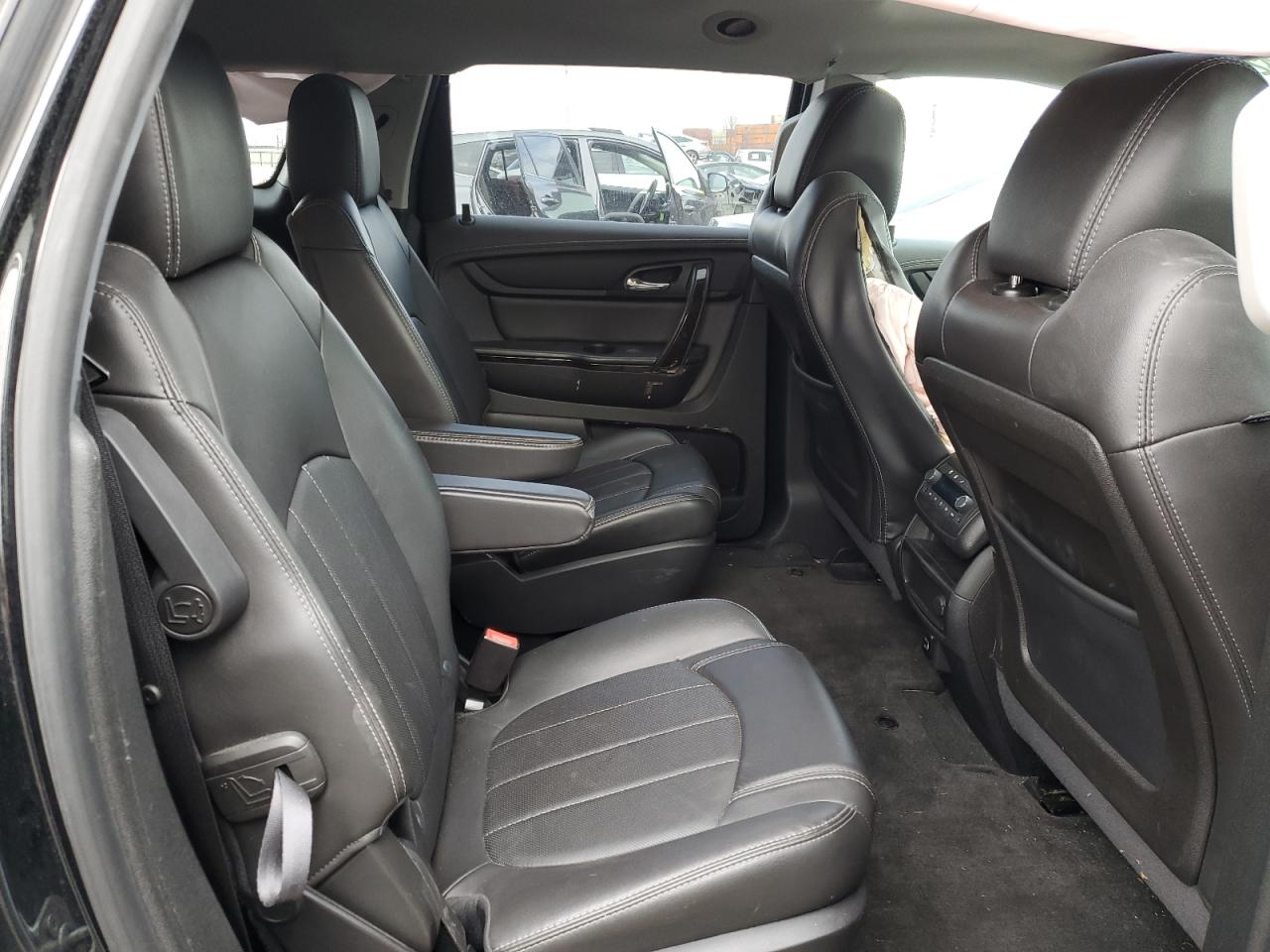 2017 Chevrolet Traverse - Image 11