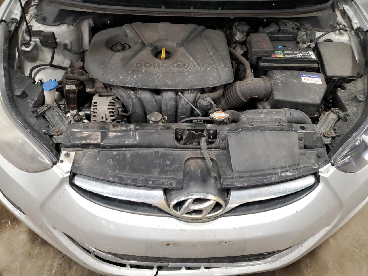 2011 Hyundai Elantra - Image 11