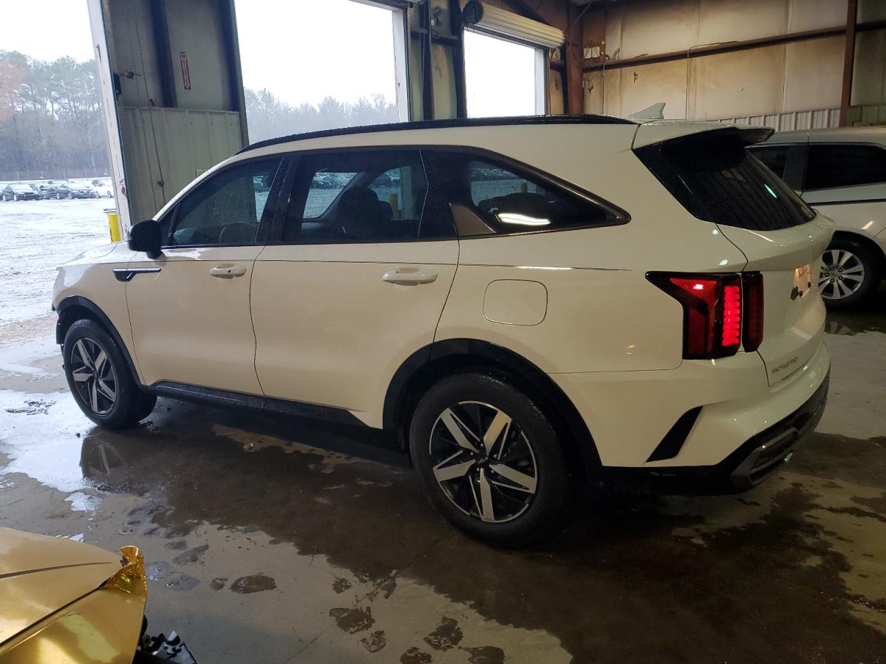2023 Kia Sorento - Image 2