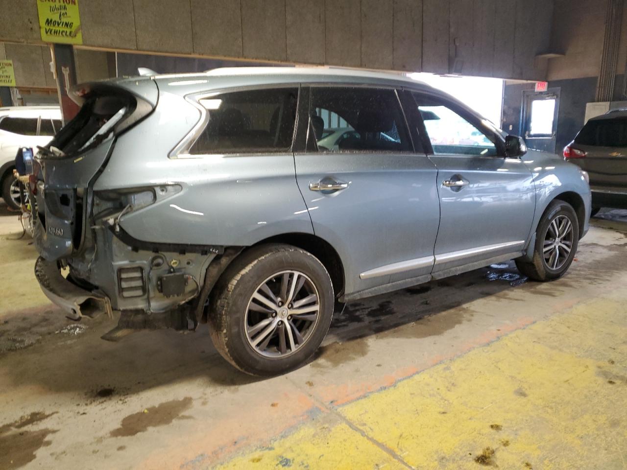 2019 Infiniti QX60 - Image 3