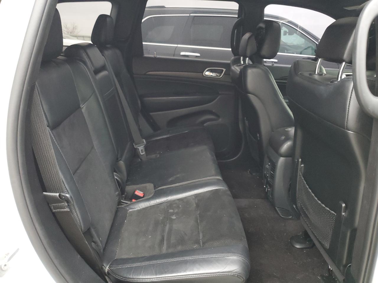 2018 Jeep Grand Cherokee - Image 11