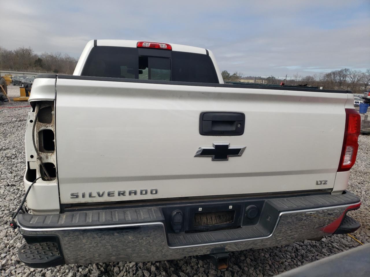 3GCUKSEJ5JG276678 CHEVROLET ALL Models 2018