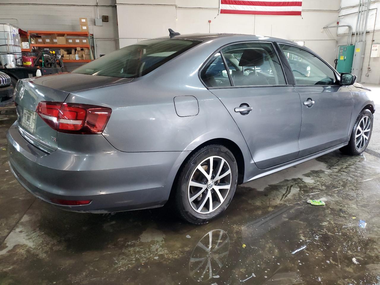 2016 Volkswagen Jetta - Image 3