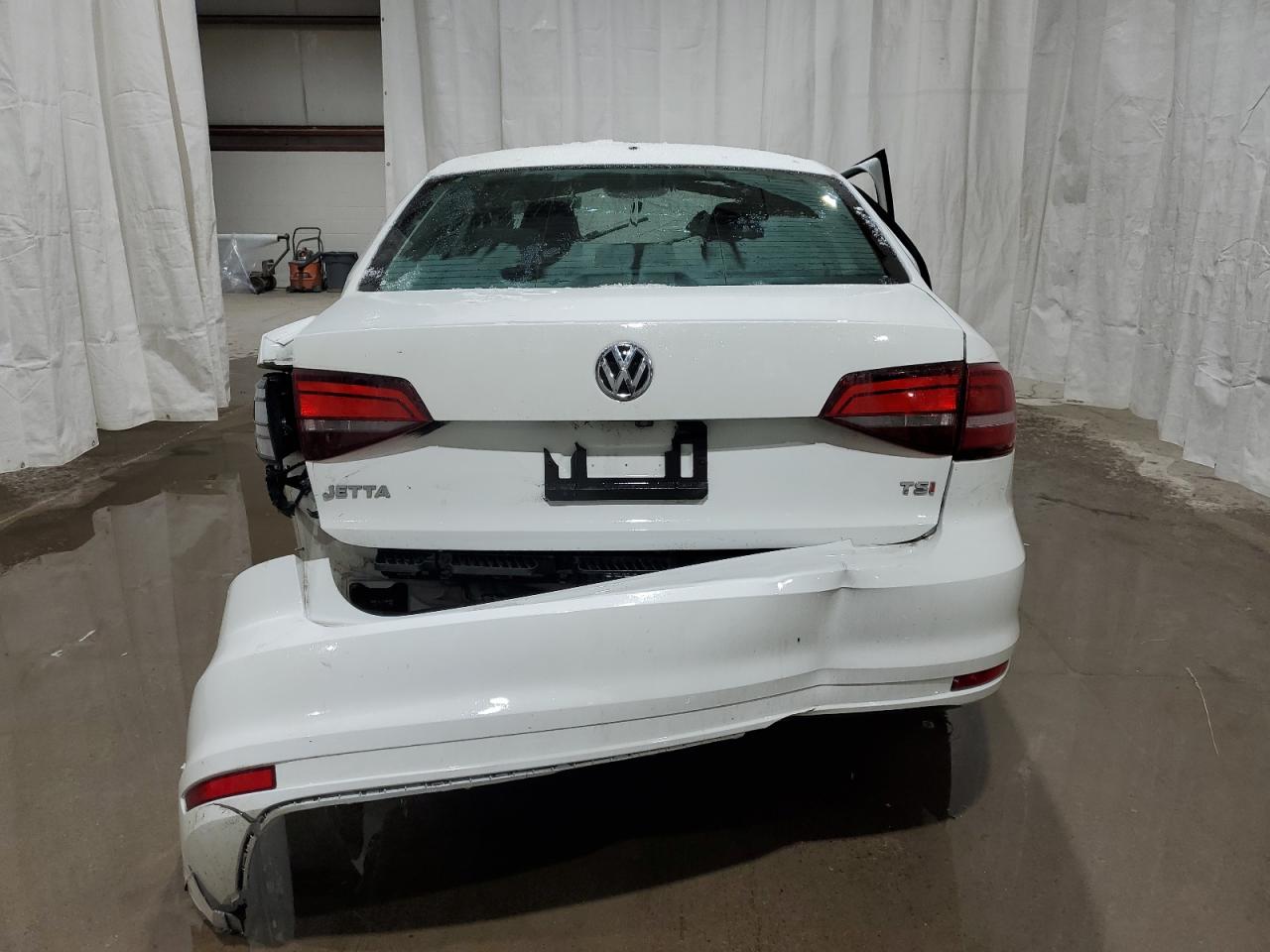2017 Volkswagen Jetta - Image 6