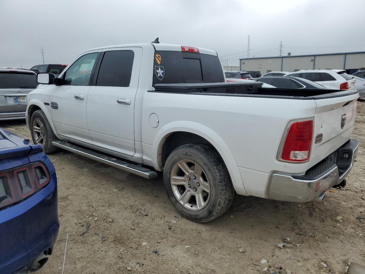 2015 RAM 1500 - Image 3