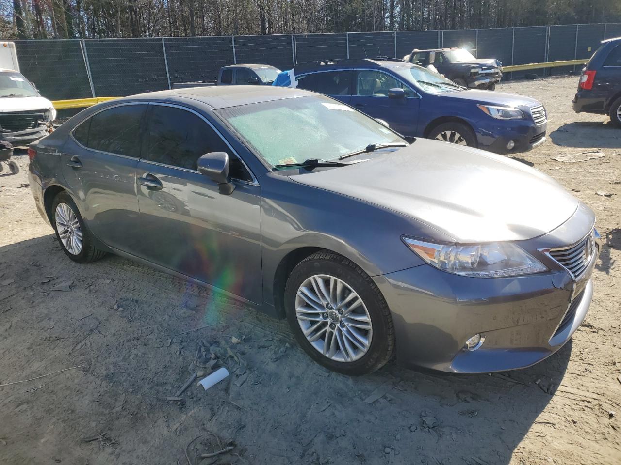 2015 Lexus ES - Image 4