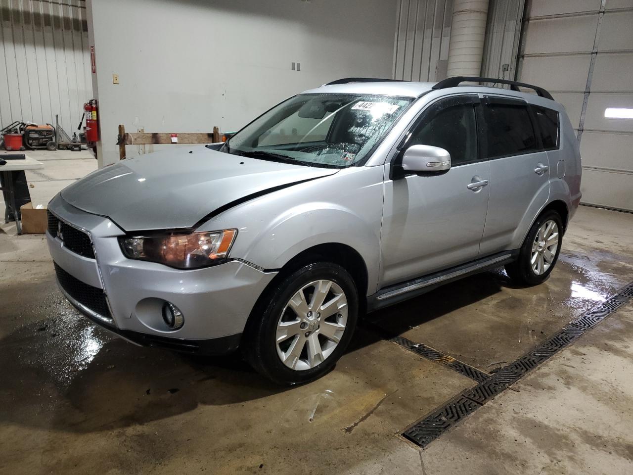 2011 Mitsubishi Outlander - Image 1