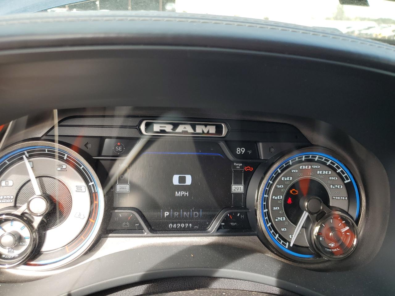 2022 RAM 3500 - Image 9