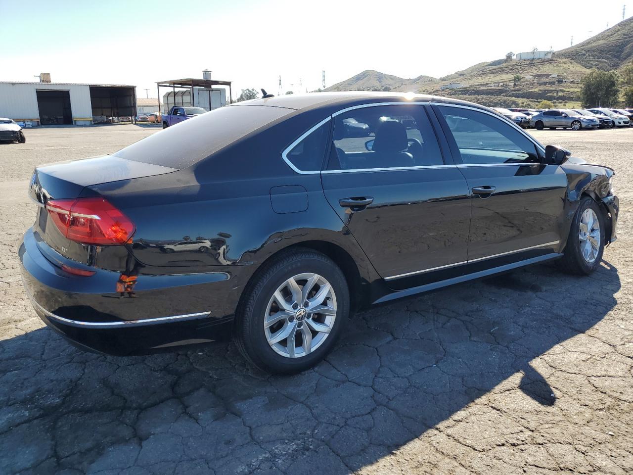 2016 Volkswagen Passat - Image 3