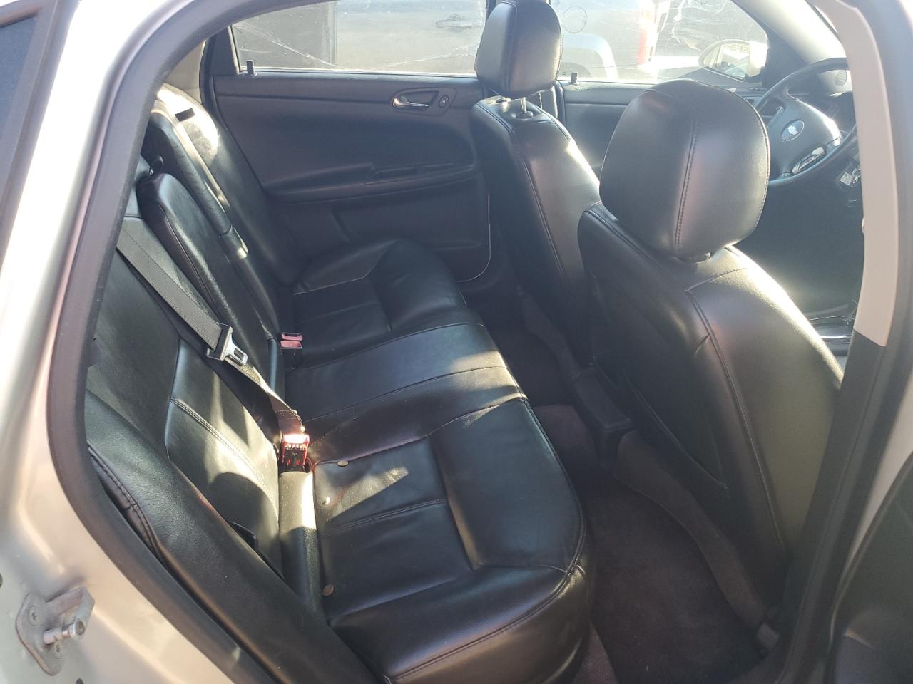 2008 Chevrolet Impala - Image 10