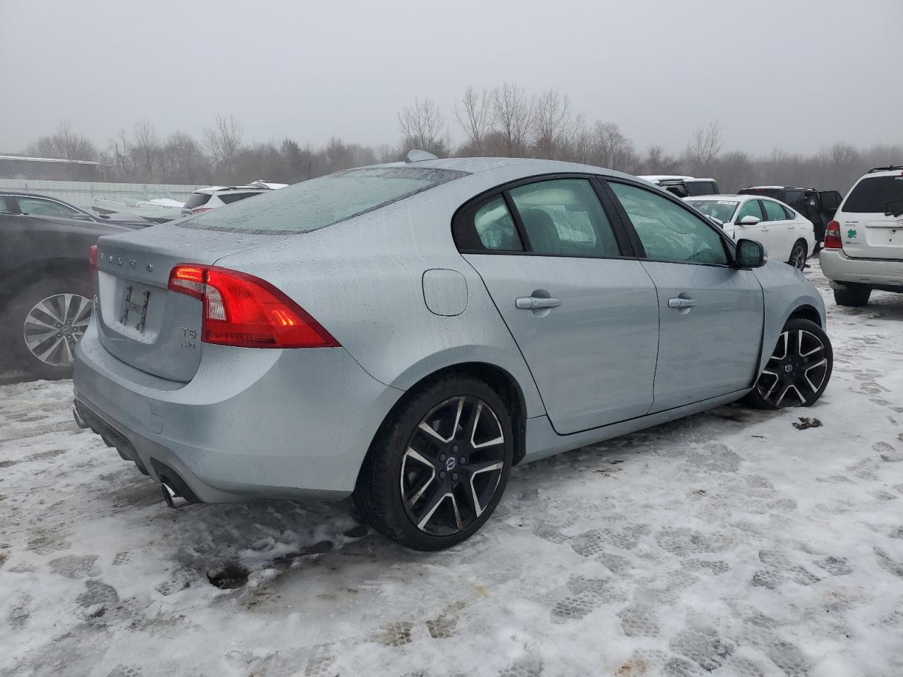 2018 Volvo S60 - Image 3