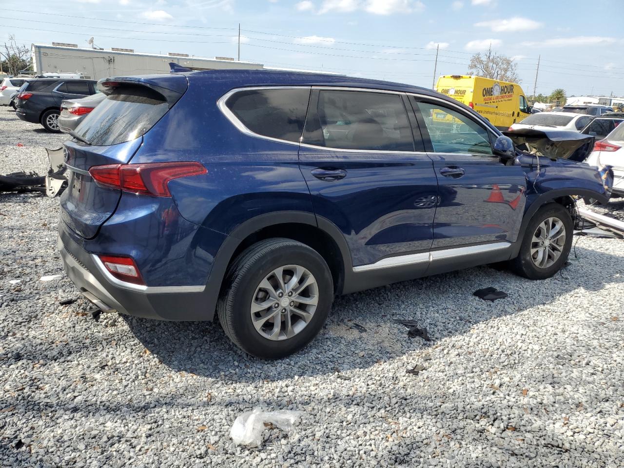 2020 Hyundai Santa Fe - Image 3