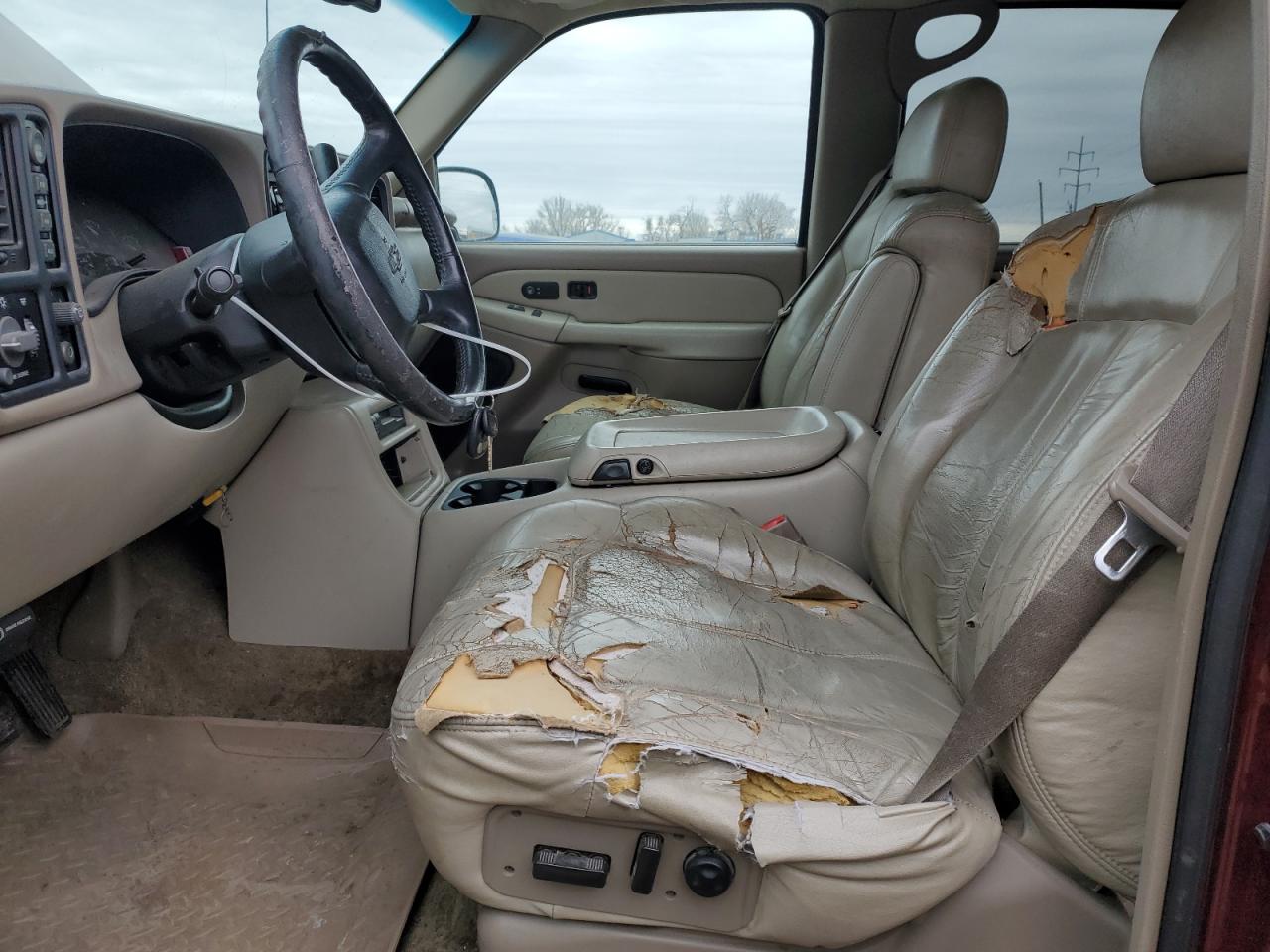 2001 Chevrolet Suburban - Image 7