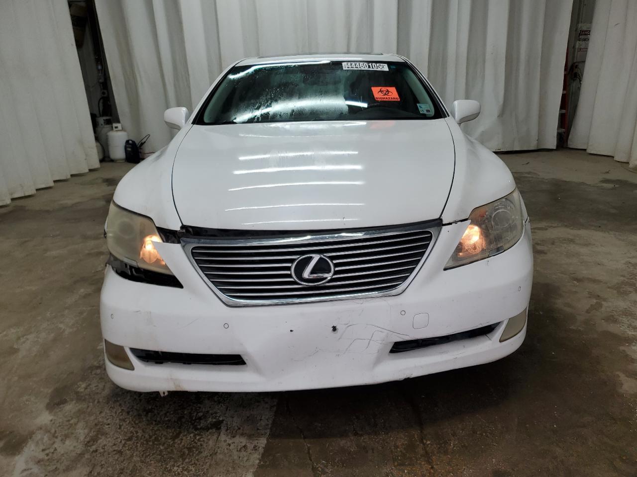2009 Lexus LS - Image 5
