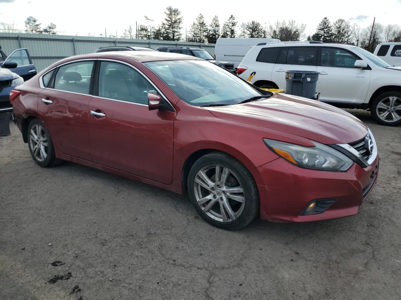 2016 Nissan Altima - Image 4