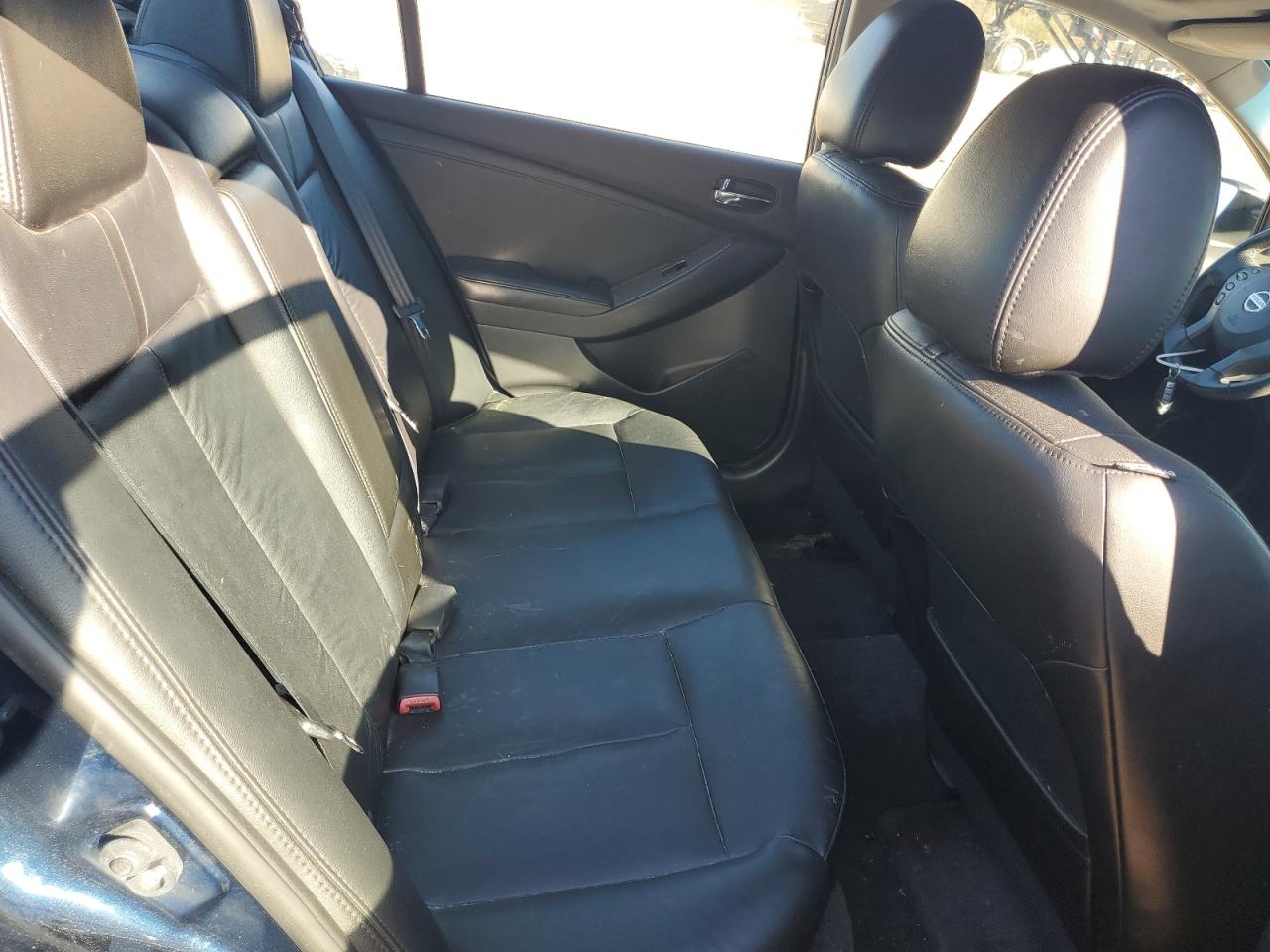 2012 Nissan Altima - Image 10