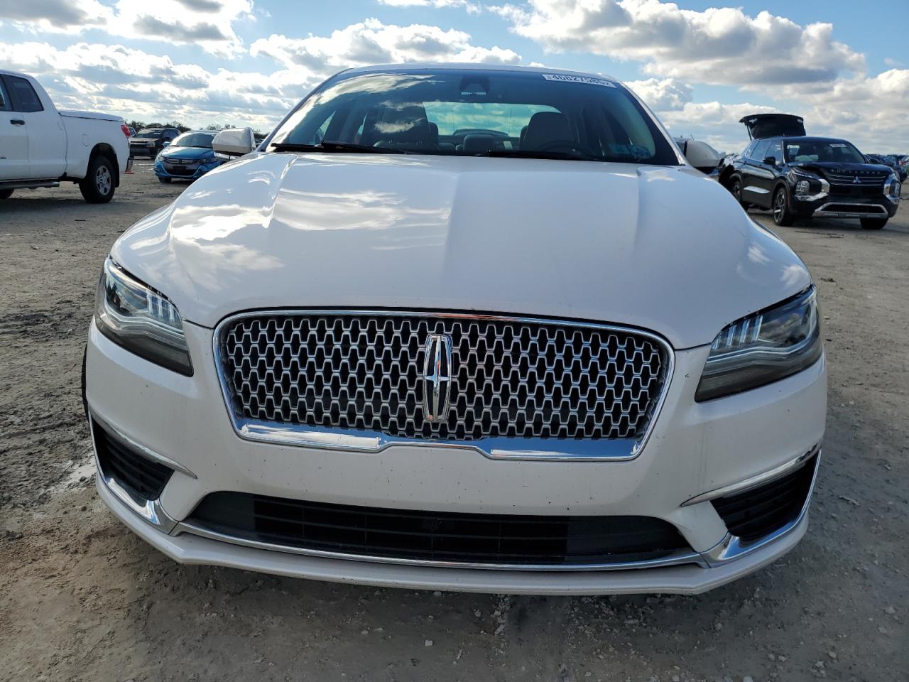 2019 Lincoln MKZ - Image 5