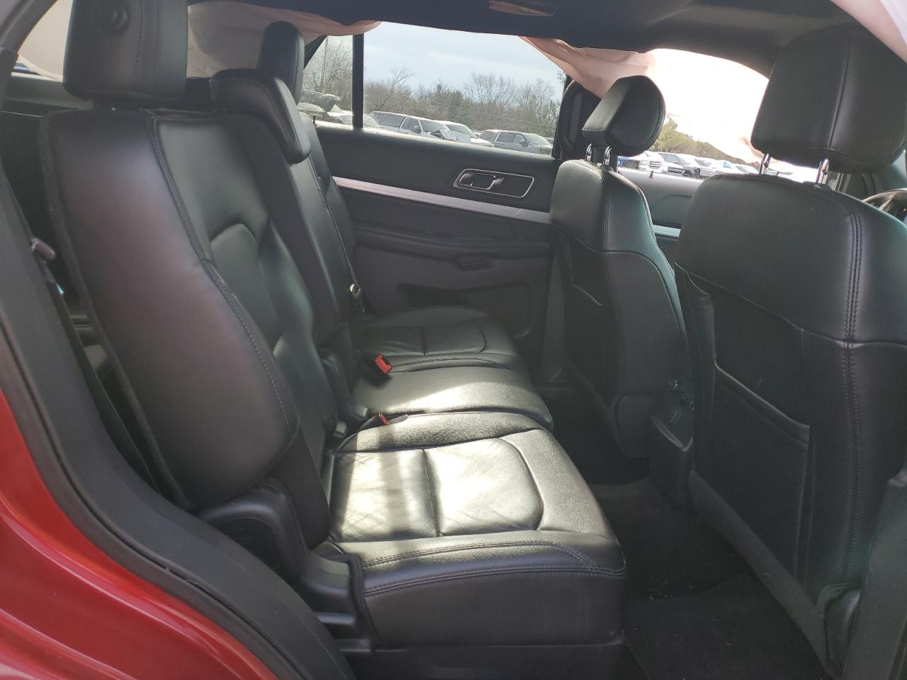 2016 Ford Explorer - Image 12