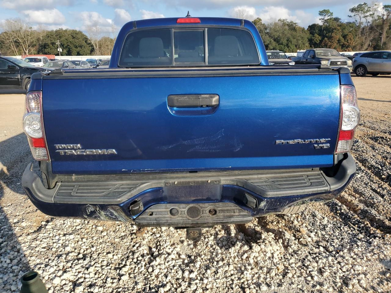 2015 Toyota Tacoma - Image 6