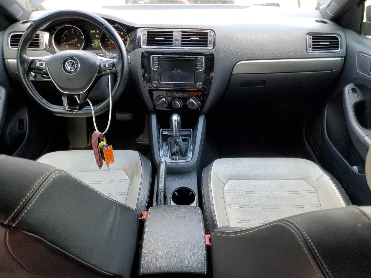 2016 Volkswagen Jetta - Image 8