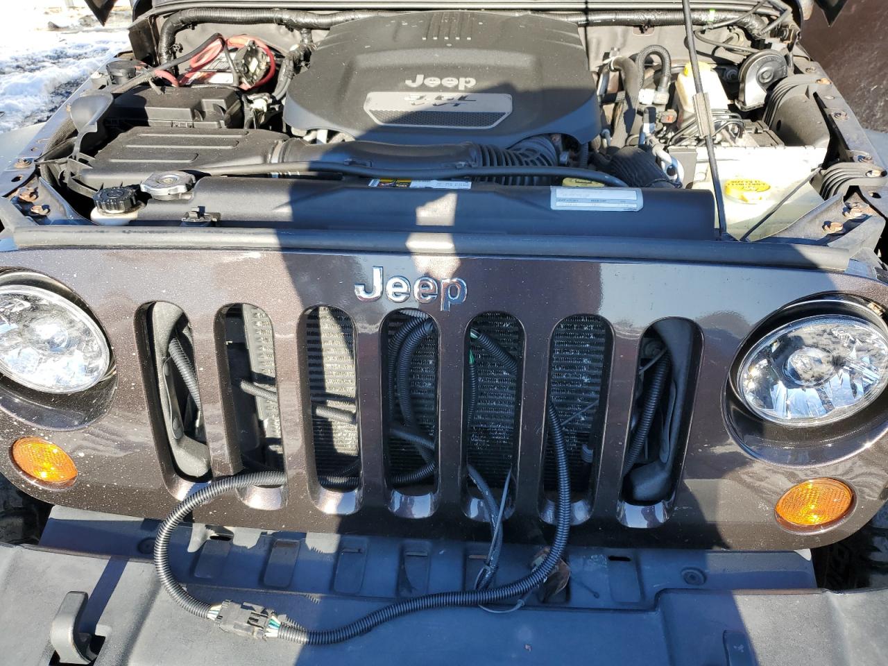 2013 Jeep Wrangler - Image 12