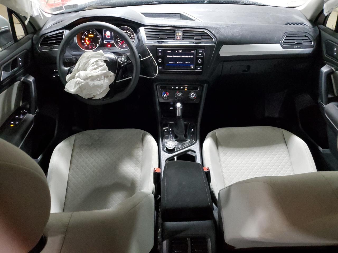 2020 Volkswagen Tiguan - Image 8