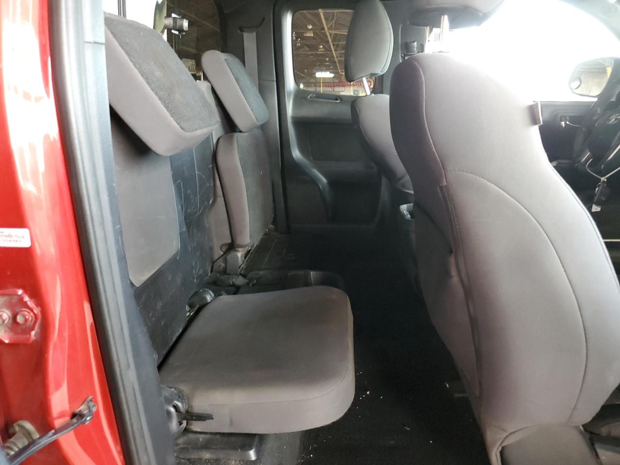 2019 Toyota Tacoma - Image 10