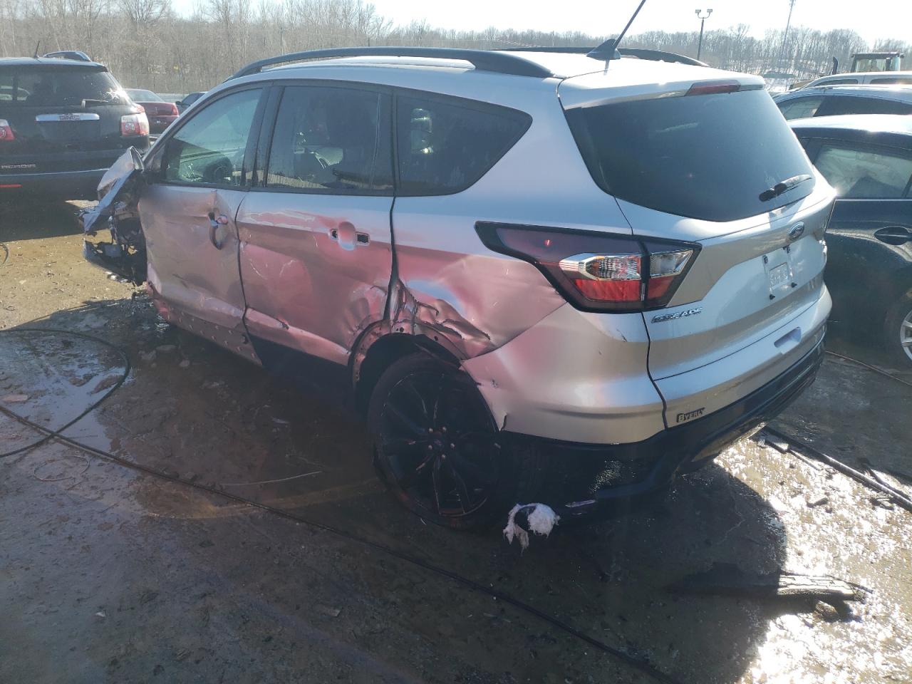 1FMCU0GD9JUA40562 FORD ESCAPE 2018