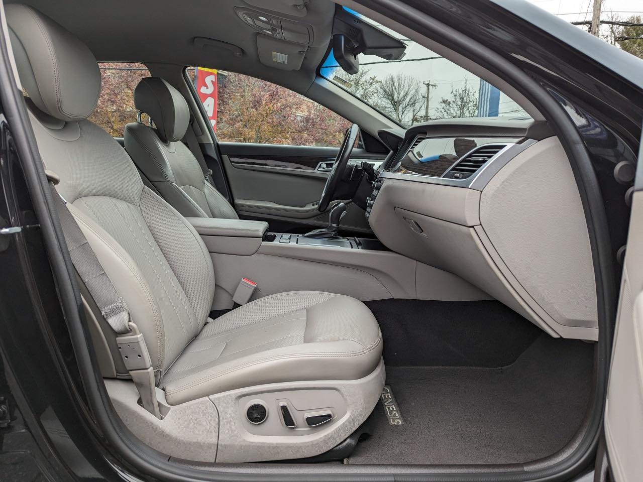 2017 Genesis G80 - Image 5