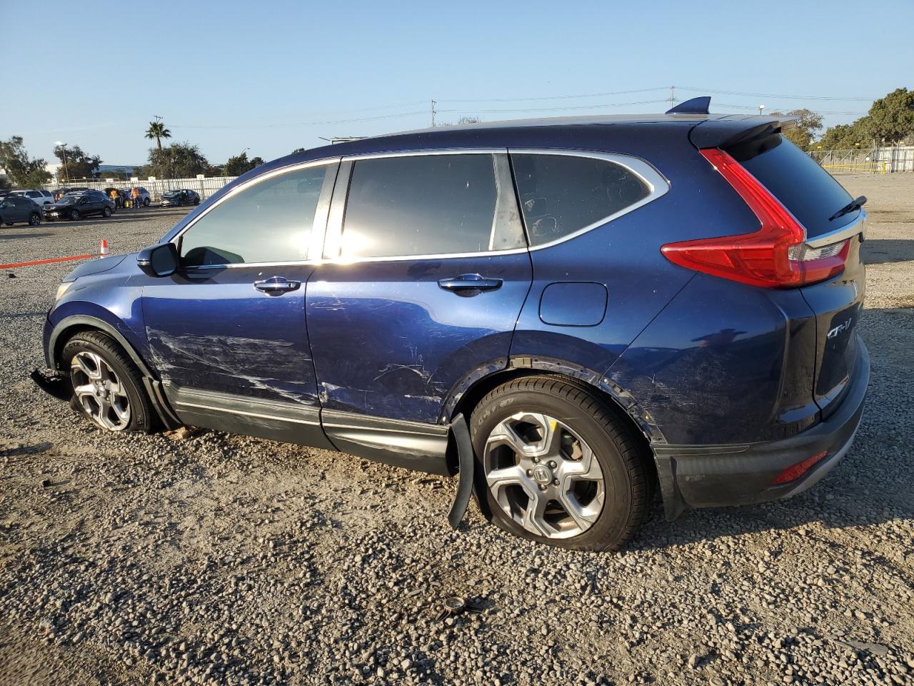 7FARW1H56JE041042 HONDA CRV 2018