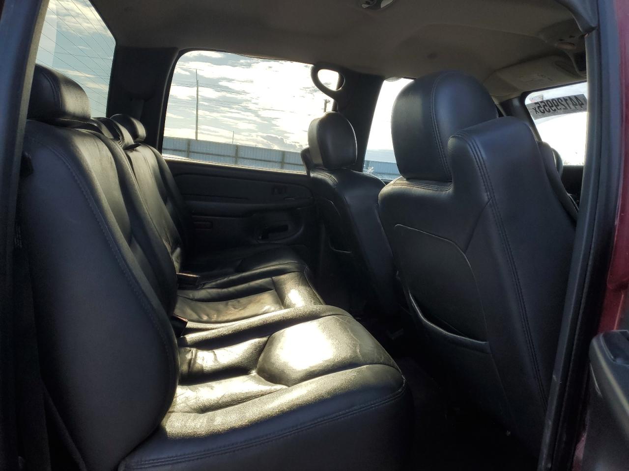 2004 GMC Sierra - Image 10