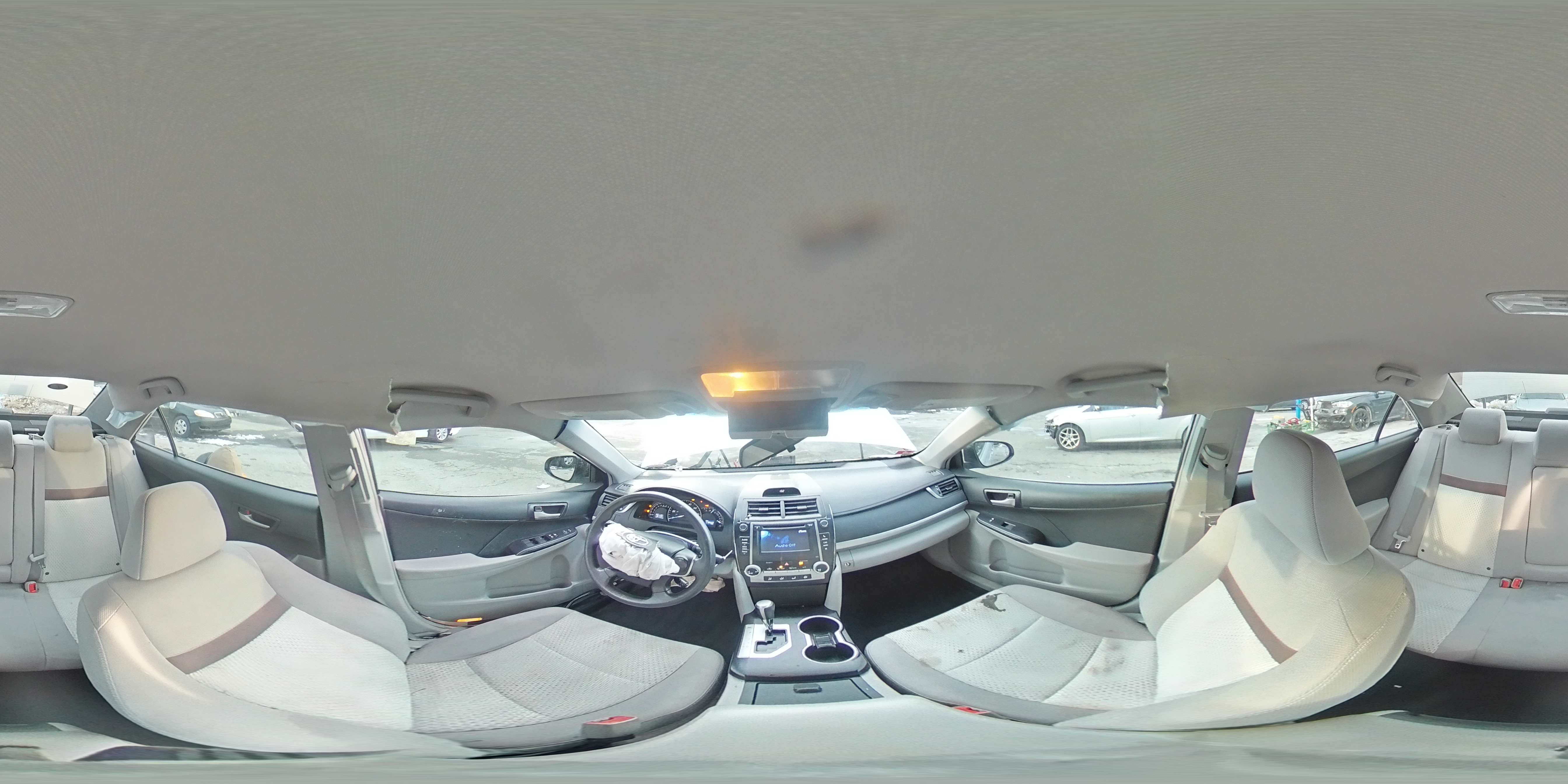 2013 Toyota Camry - Image 13