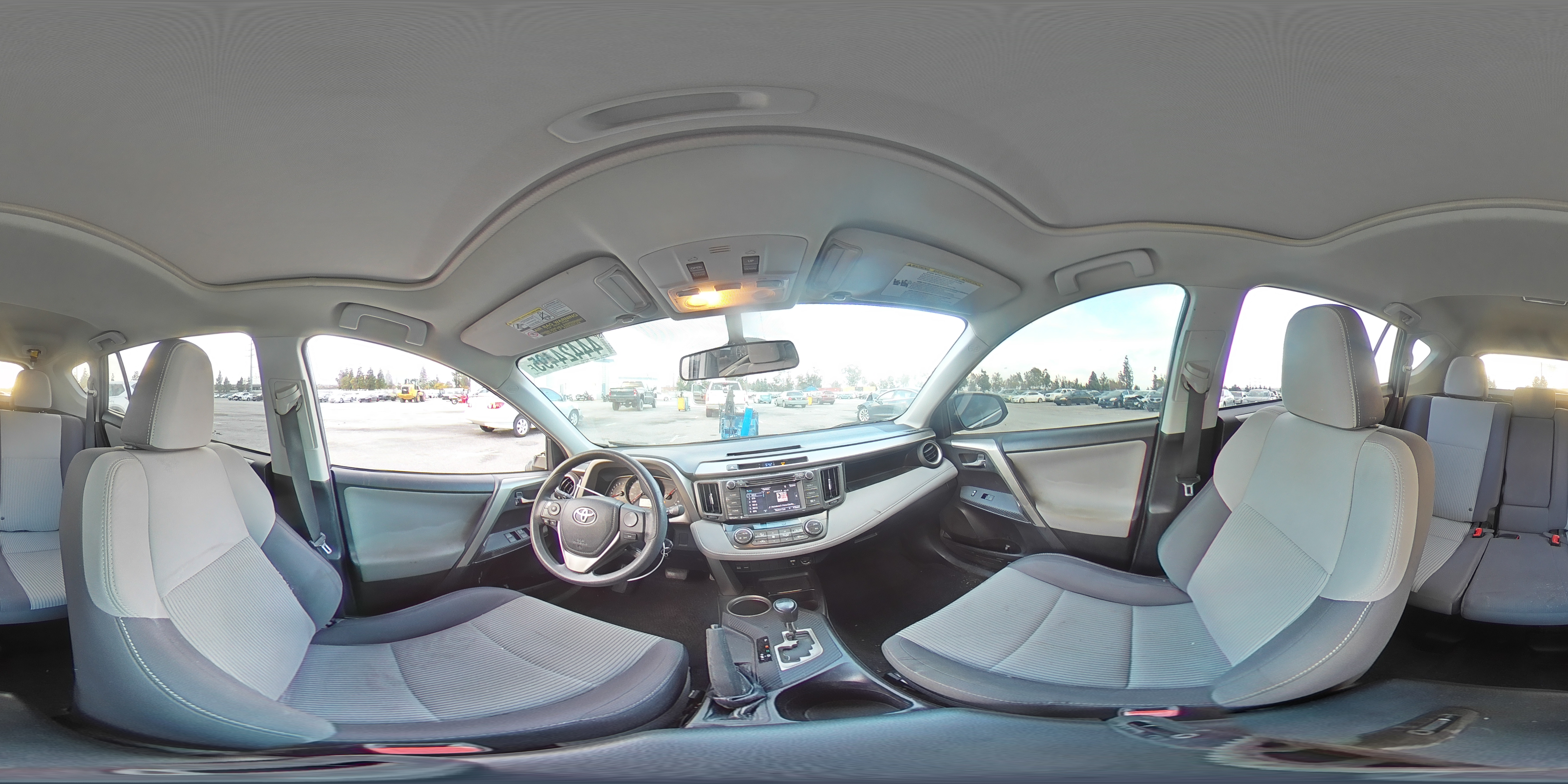 2014 Toyota RAV 4 - Image 13