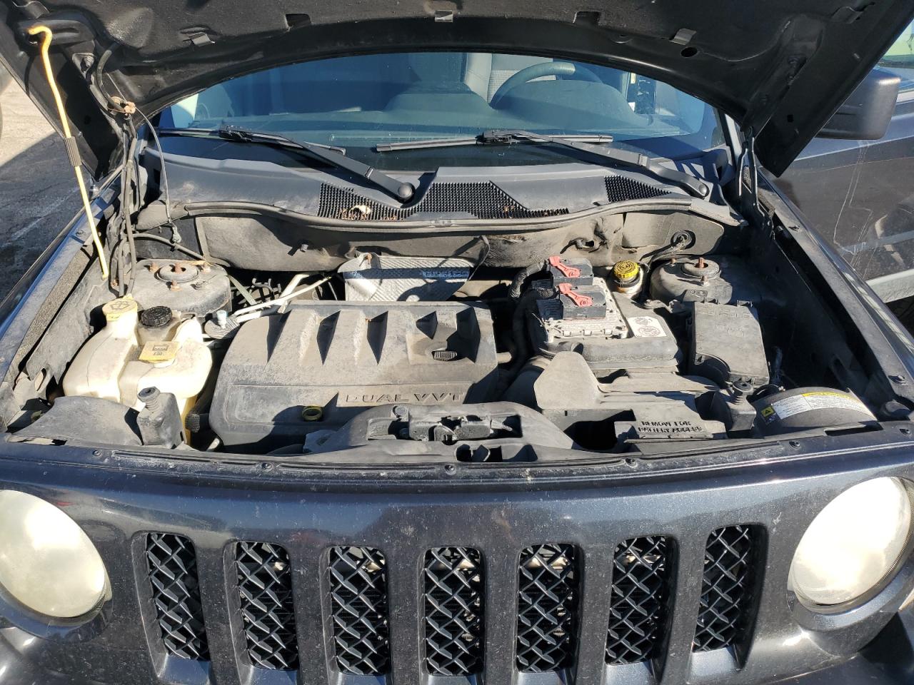 2011 Jeep Liberty (Patriot) - Image 12