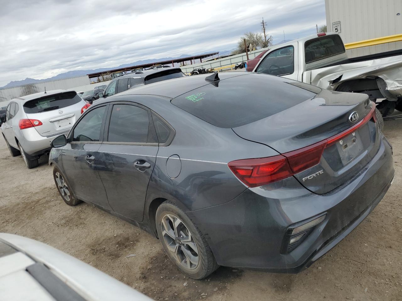 2021 Kia Forte - Image 2
