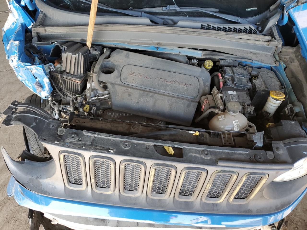 2015 Jeep Renegade - Image 13