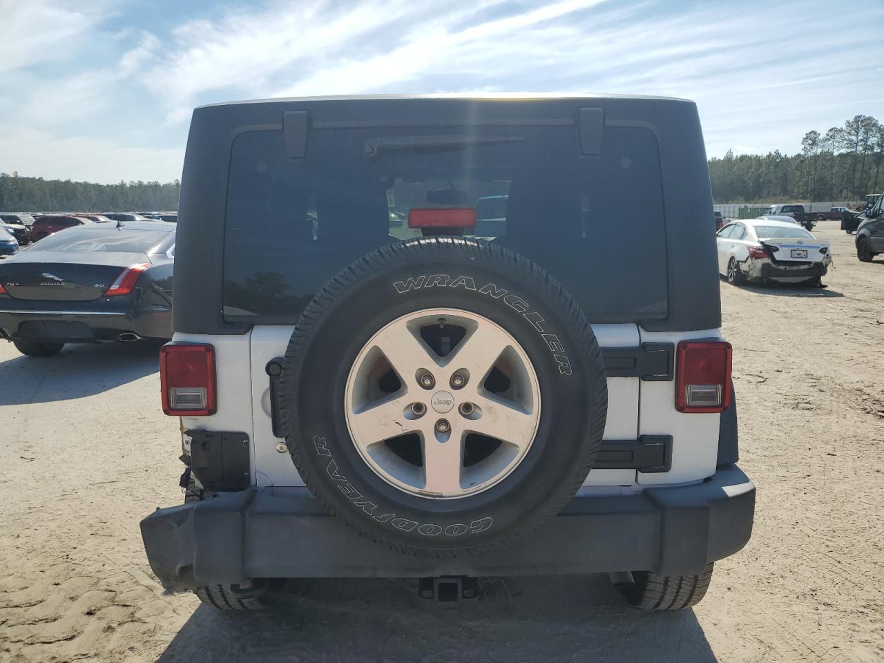 2015 Jeep Wrangler - Image 6