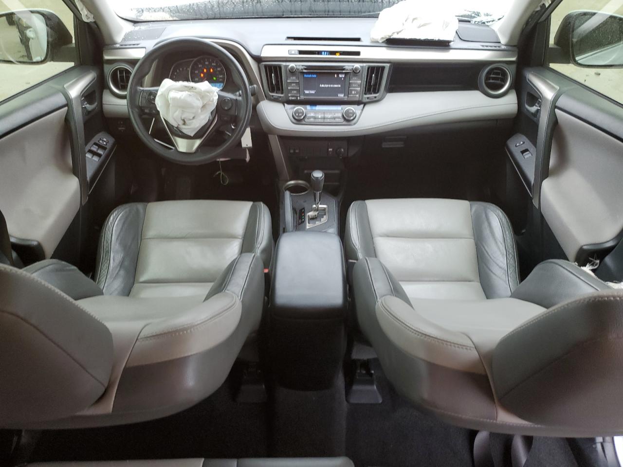 2015 Toyota RAV 4 - Image 8
