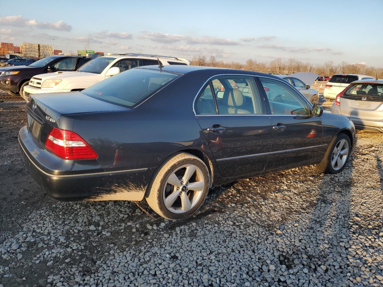 2006 Lexus LS - Image 3