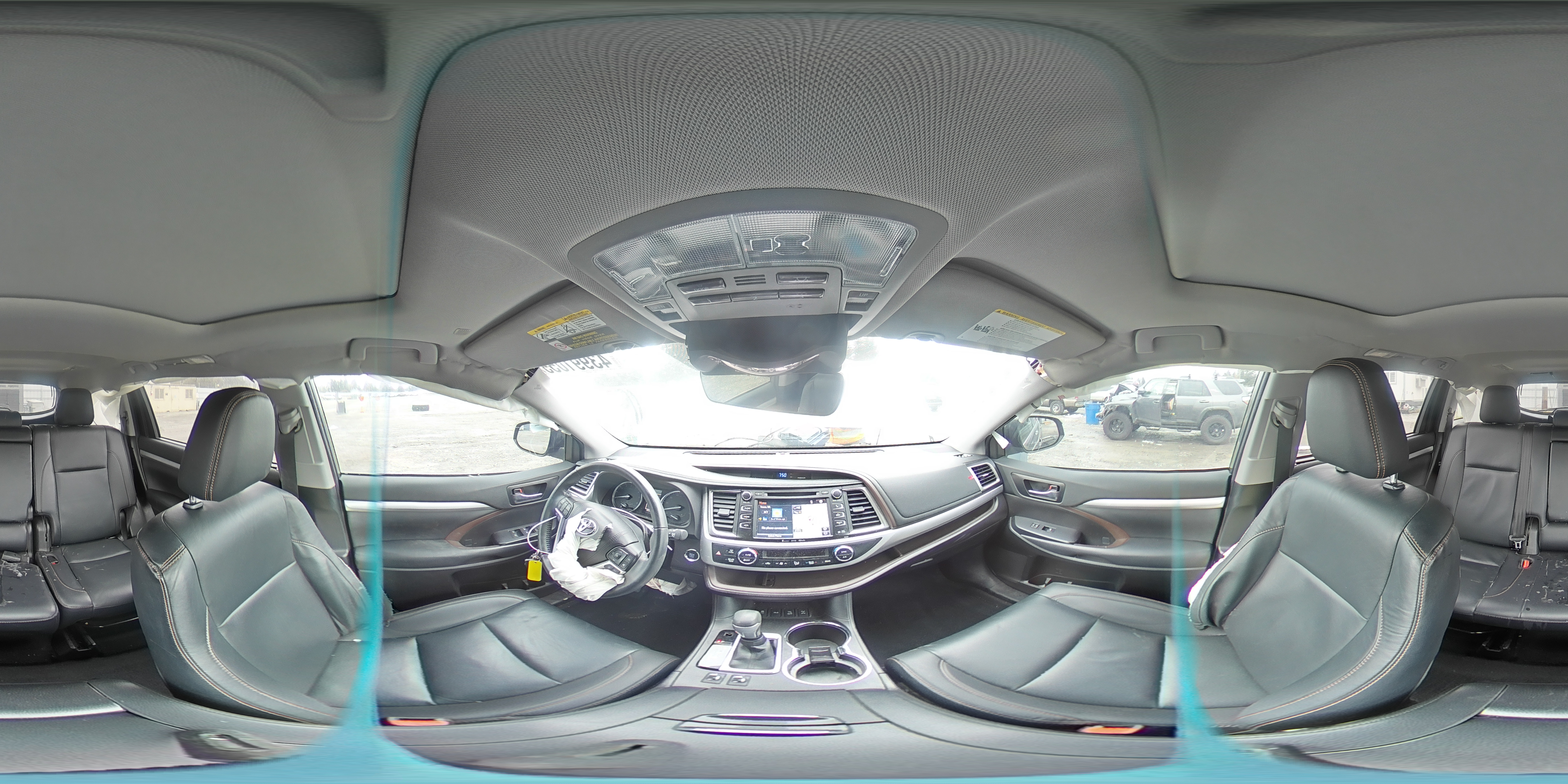 2019 Toyota Highlander - Image 13