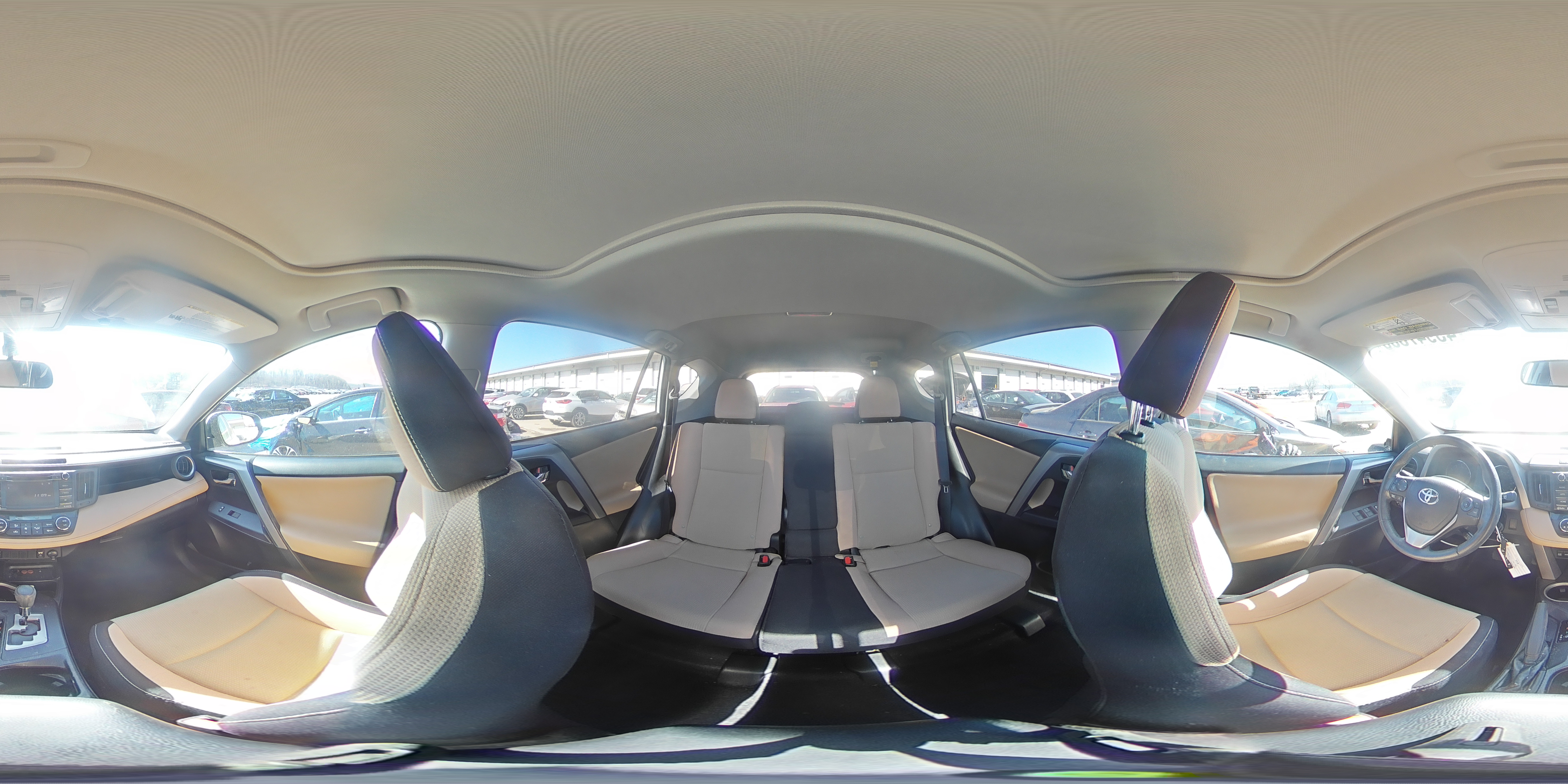 2016 Toyota RAV 4 - Image 13