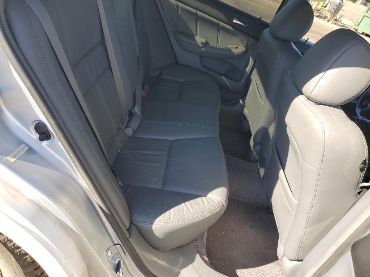 2006 Honda Accord - Image 10