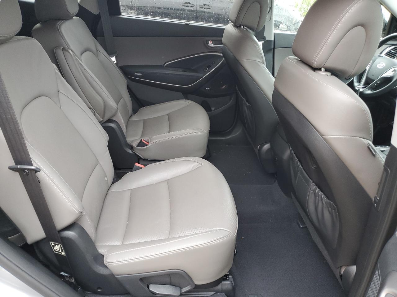 2015 Hyundai Santa Fe - Image 10
