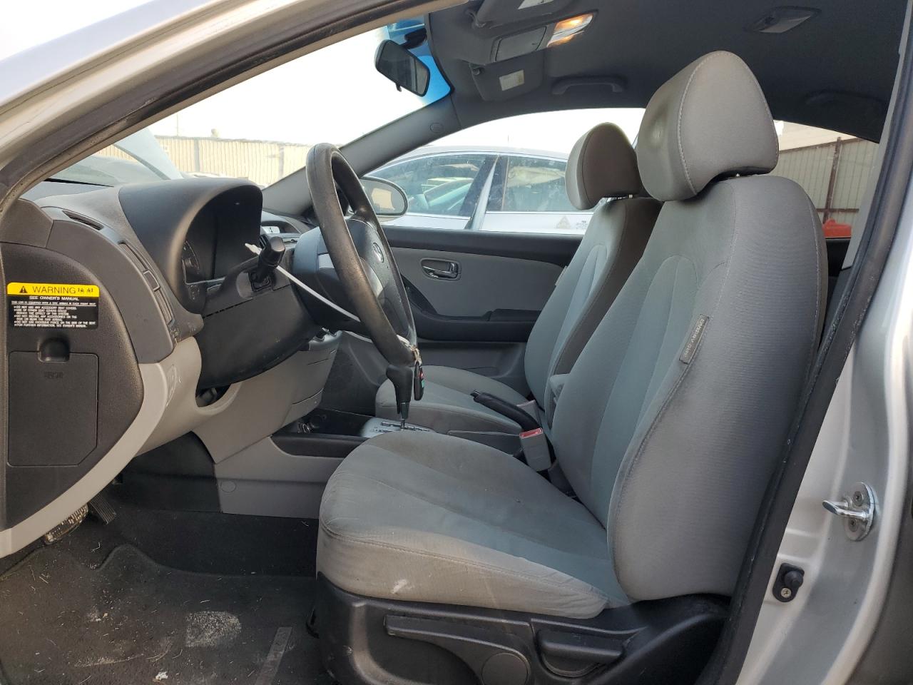 2010 Hyundai Elantra - Image 7