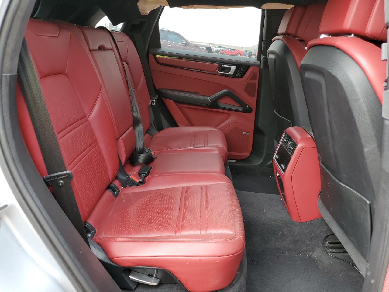 2019 Porsche Cayenne - Image 11